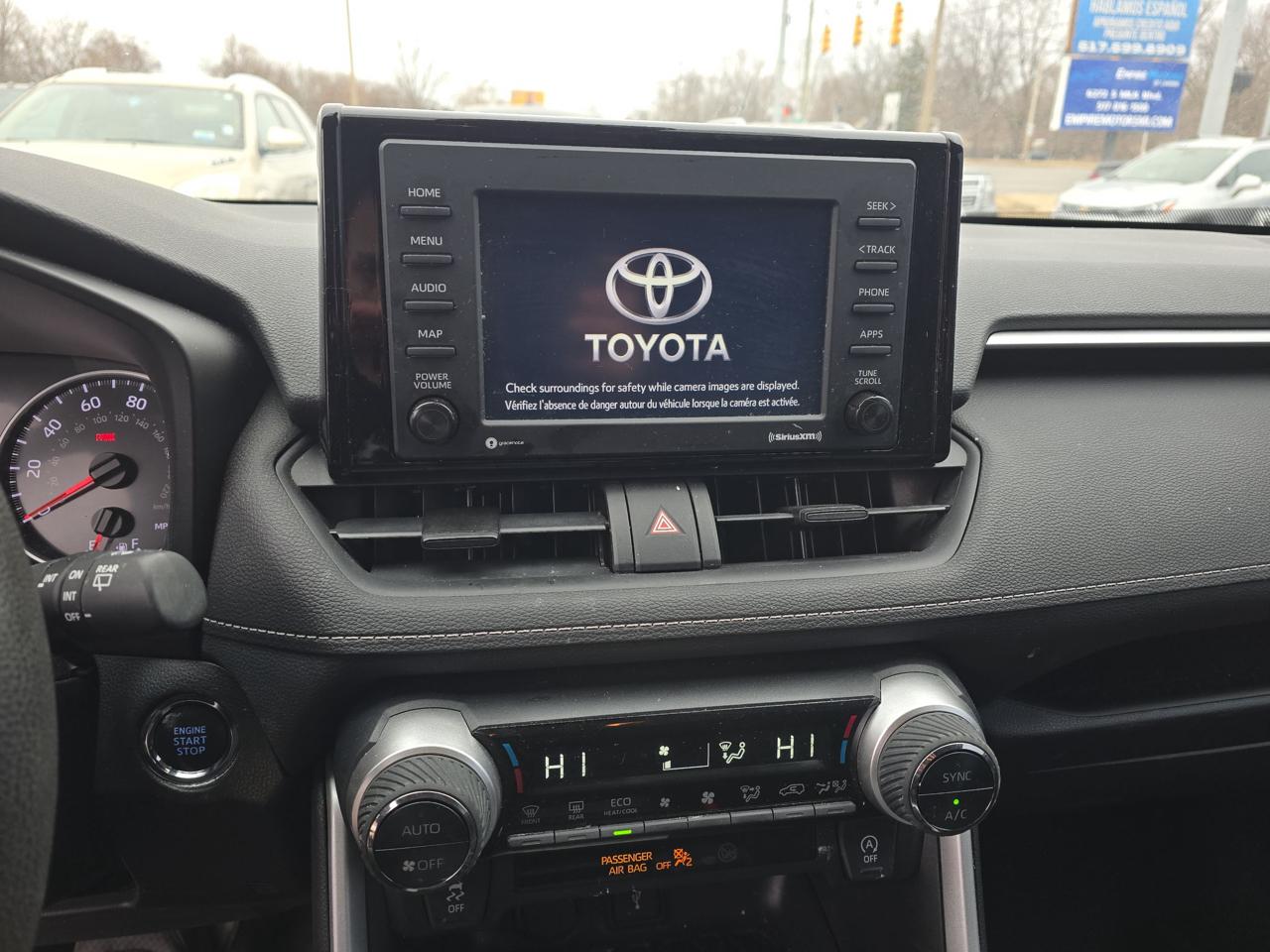 Toyota RAV4 XLE AWD 2021