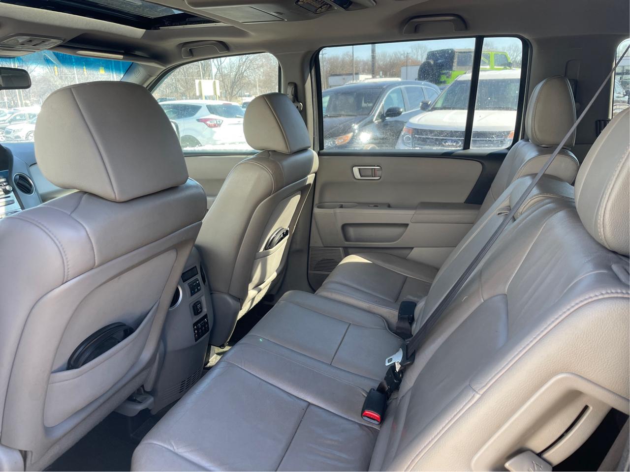 Honda Pilot EX-L 4WD 5-Spd AT with DVD 2014