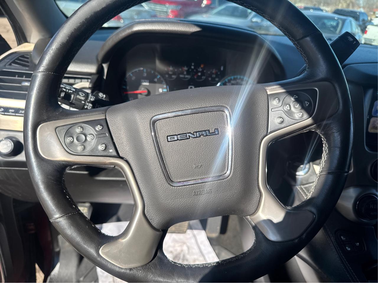 GMC Yukon Denali 4WD 2018