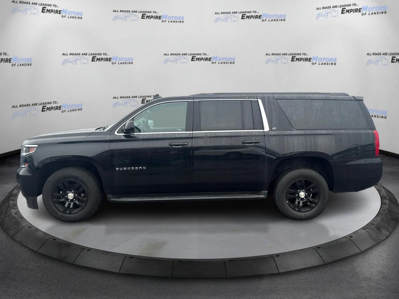 Chevrolet Suburban LT 4WD 2017