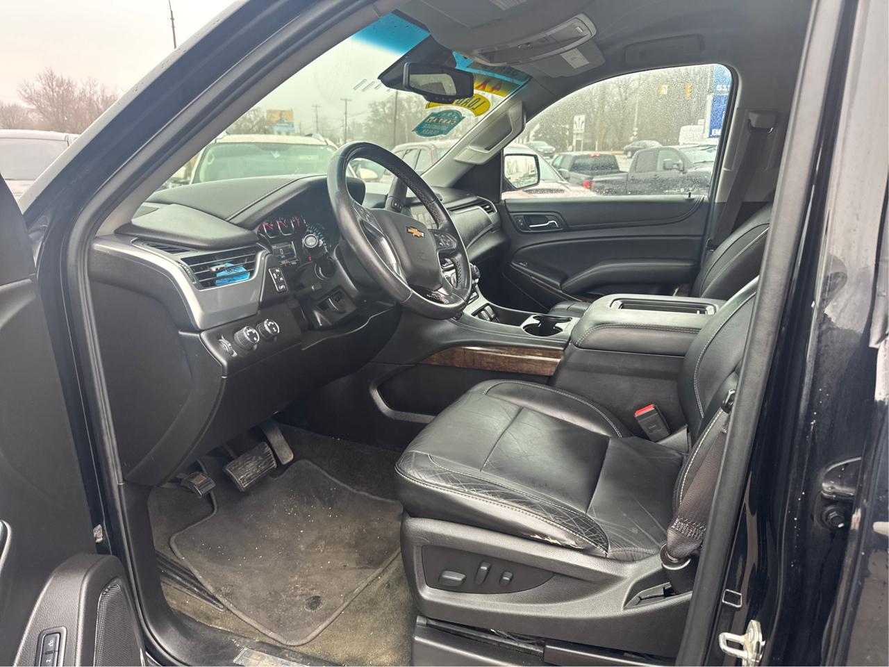 Chevrolet Suburban LT 4WD 2017