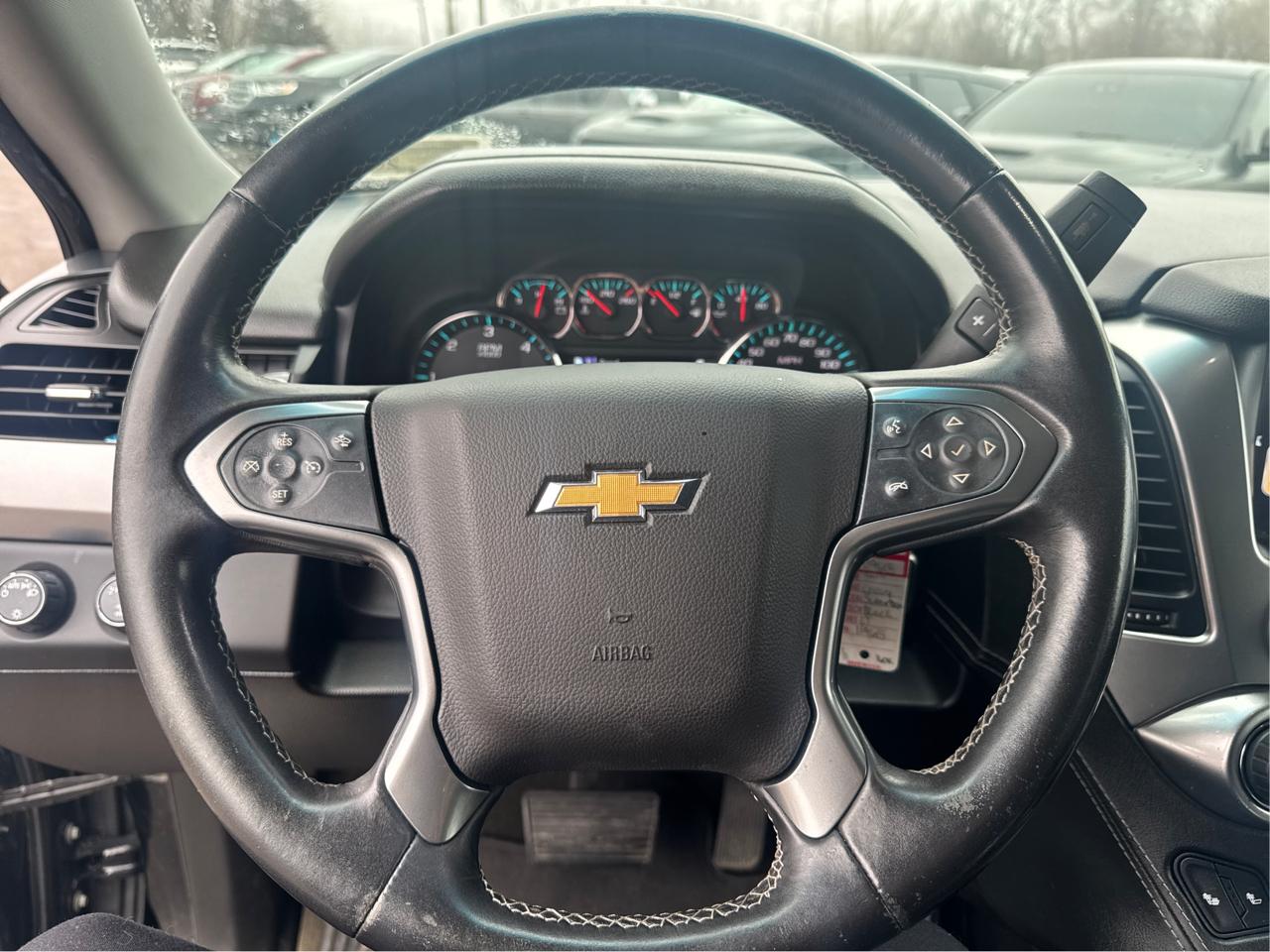 Chevrolet Suburban LT 4WD 2017