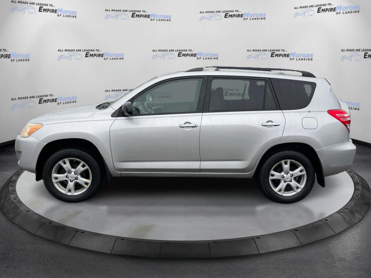 Toyota RAV4 Base I4 4WD 2012