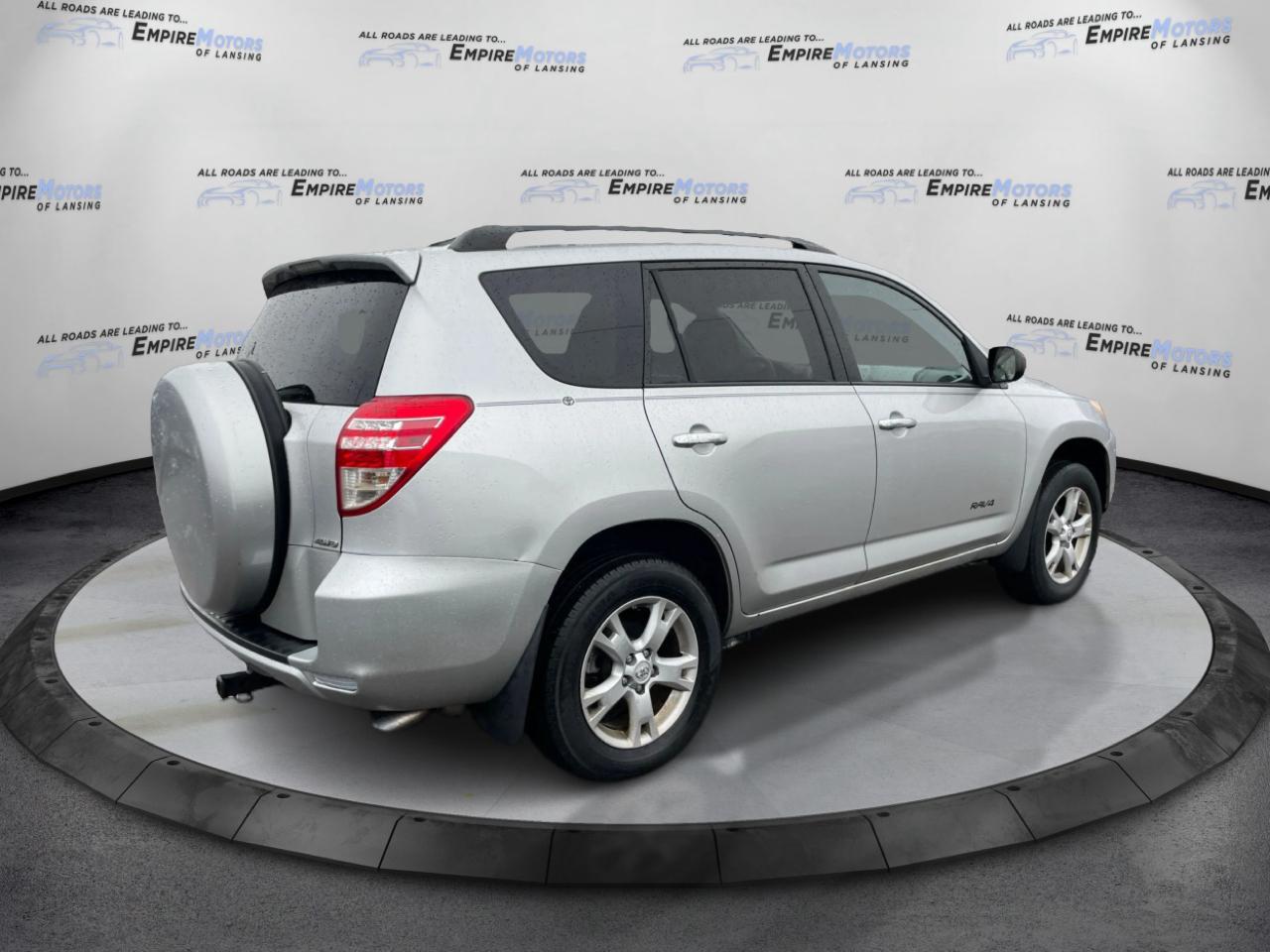 Toyota RAV4 Base I4 4WD 2012