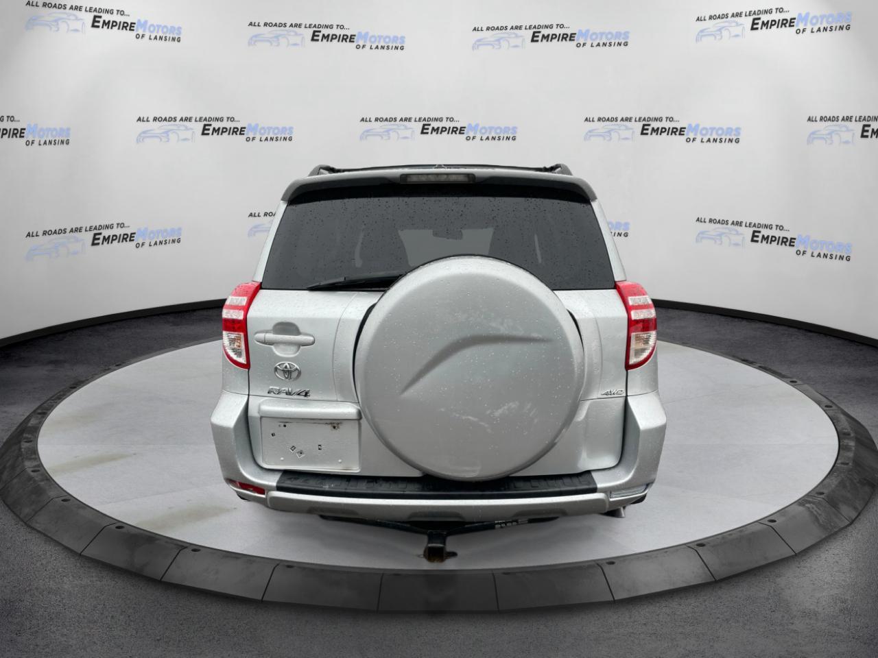 Toyota RAV4 Base I4 4WD 2012