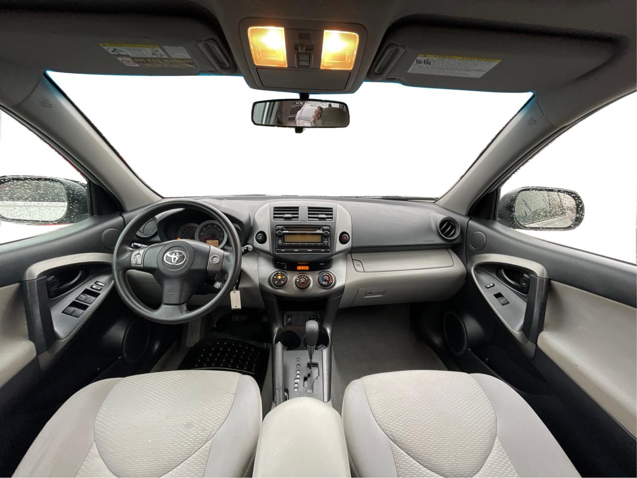 Toyota RAV4 Base I4 4WD 2012