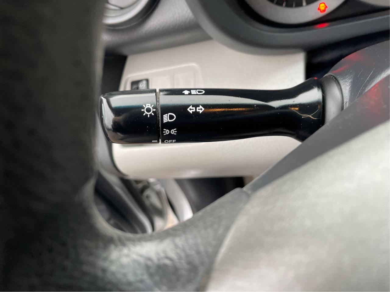 Toyota RAV4 Base I4 4WD 2012