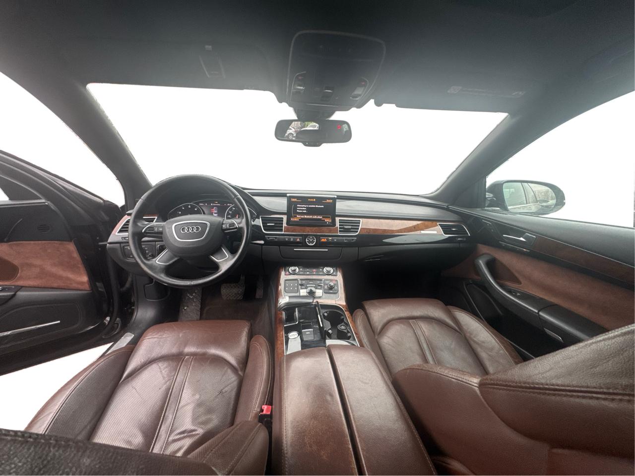 Audi A8 4.2L quattro 2011