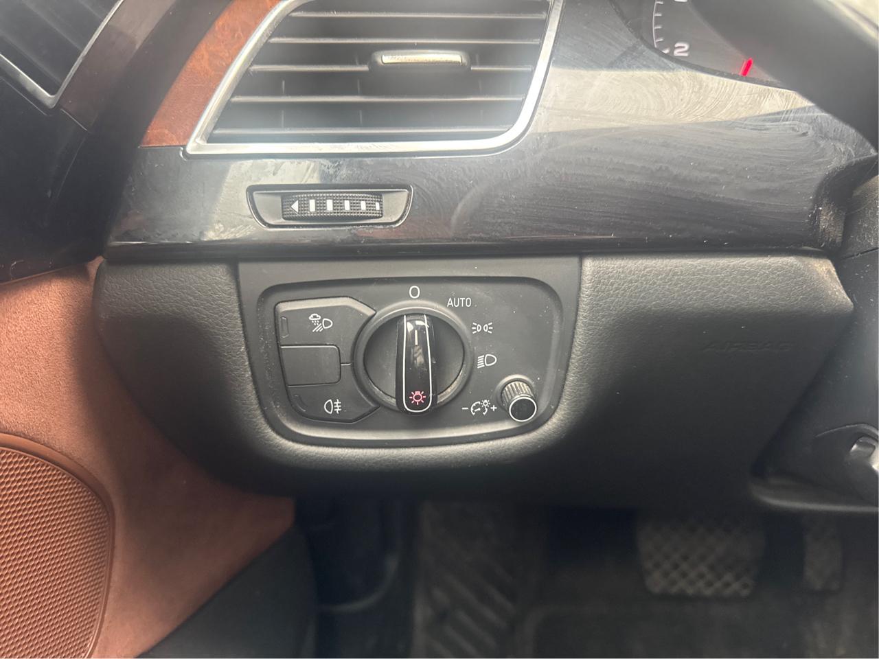 Audi A8 4.2L quattro 2011