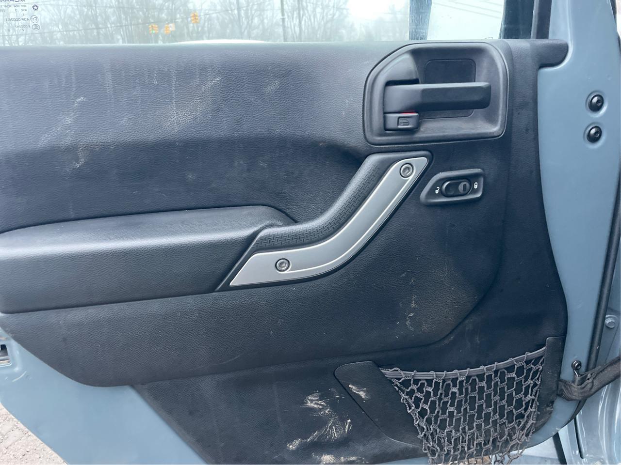 Jeep Wrangler Unlimited Sahara 4WD 2014