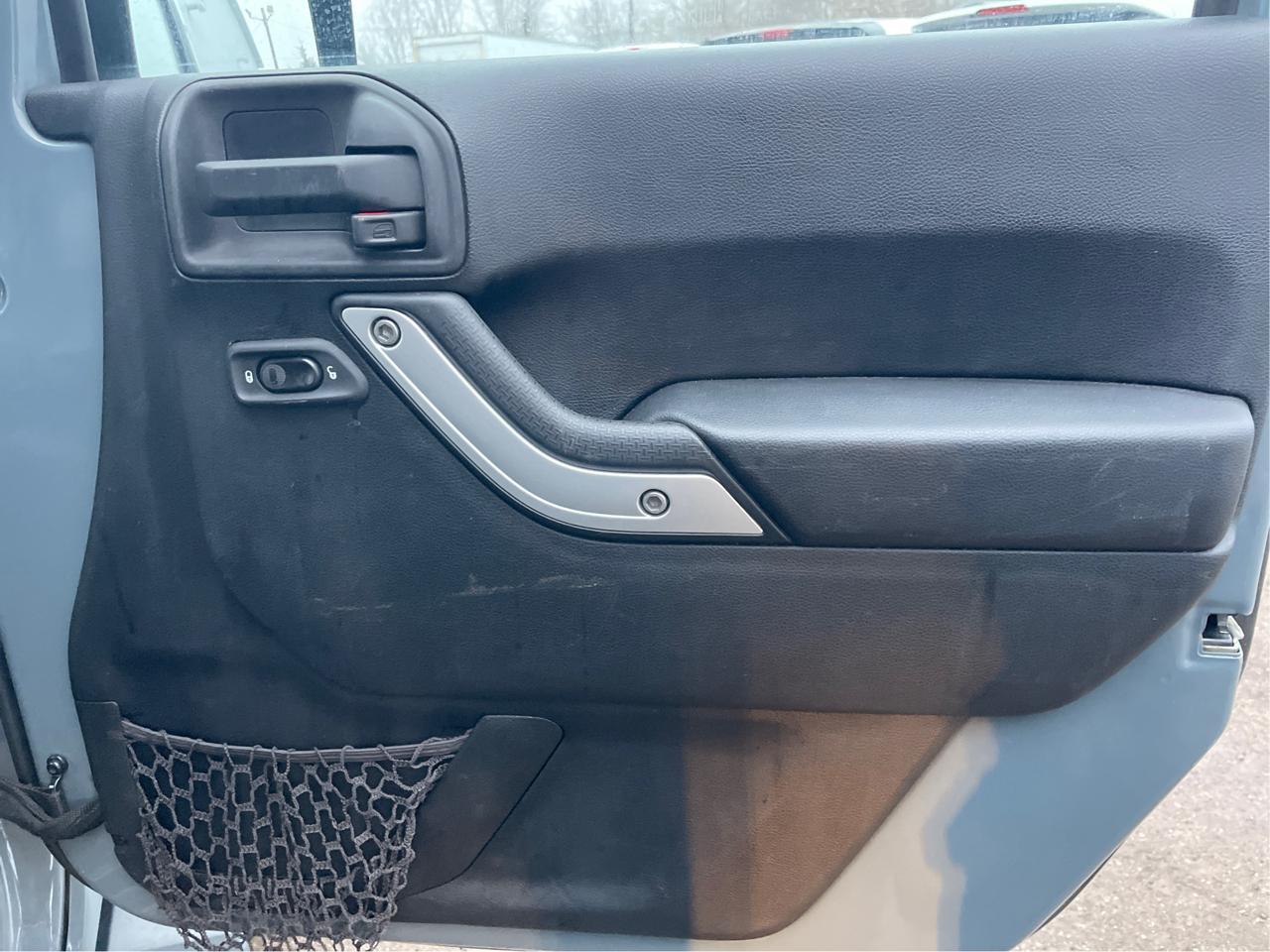 Jeep Wrangler Unlimited Sahara 4WD 2014