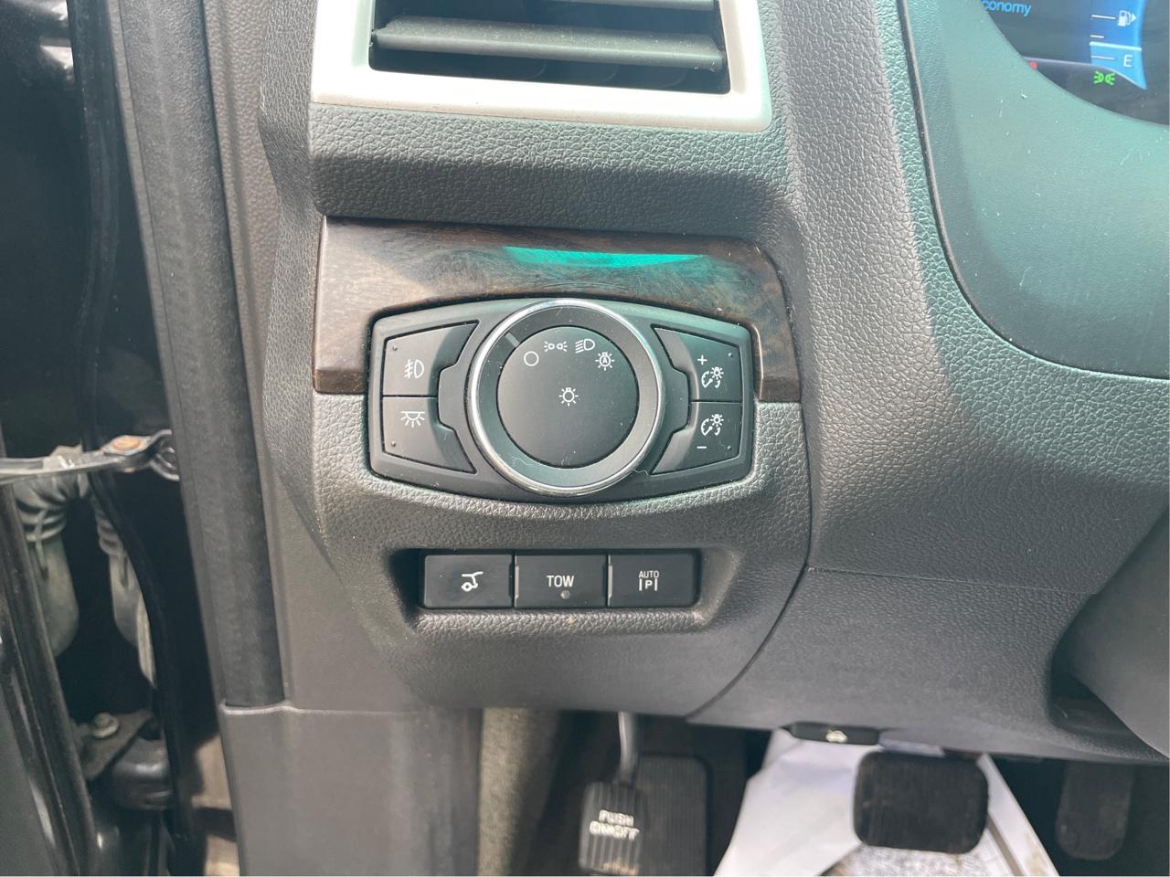 Ford Explorer Limited 4WD 2013