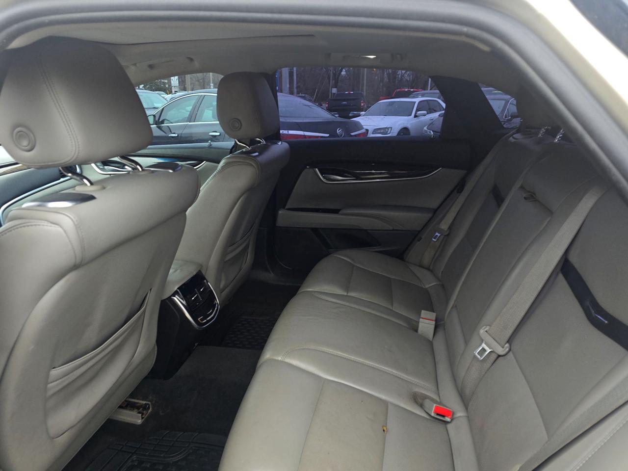 Cadillac XTS Premium AWD 2013