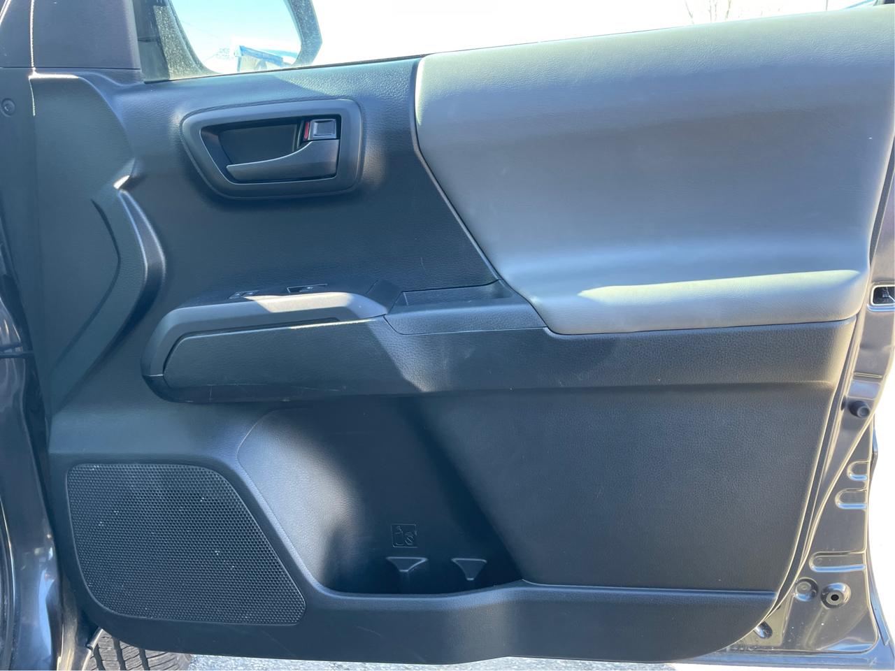 Toyota Tacoma SR5 Double Cab Long Bed V6 6AT 4WD 2017