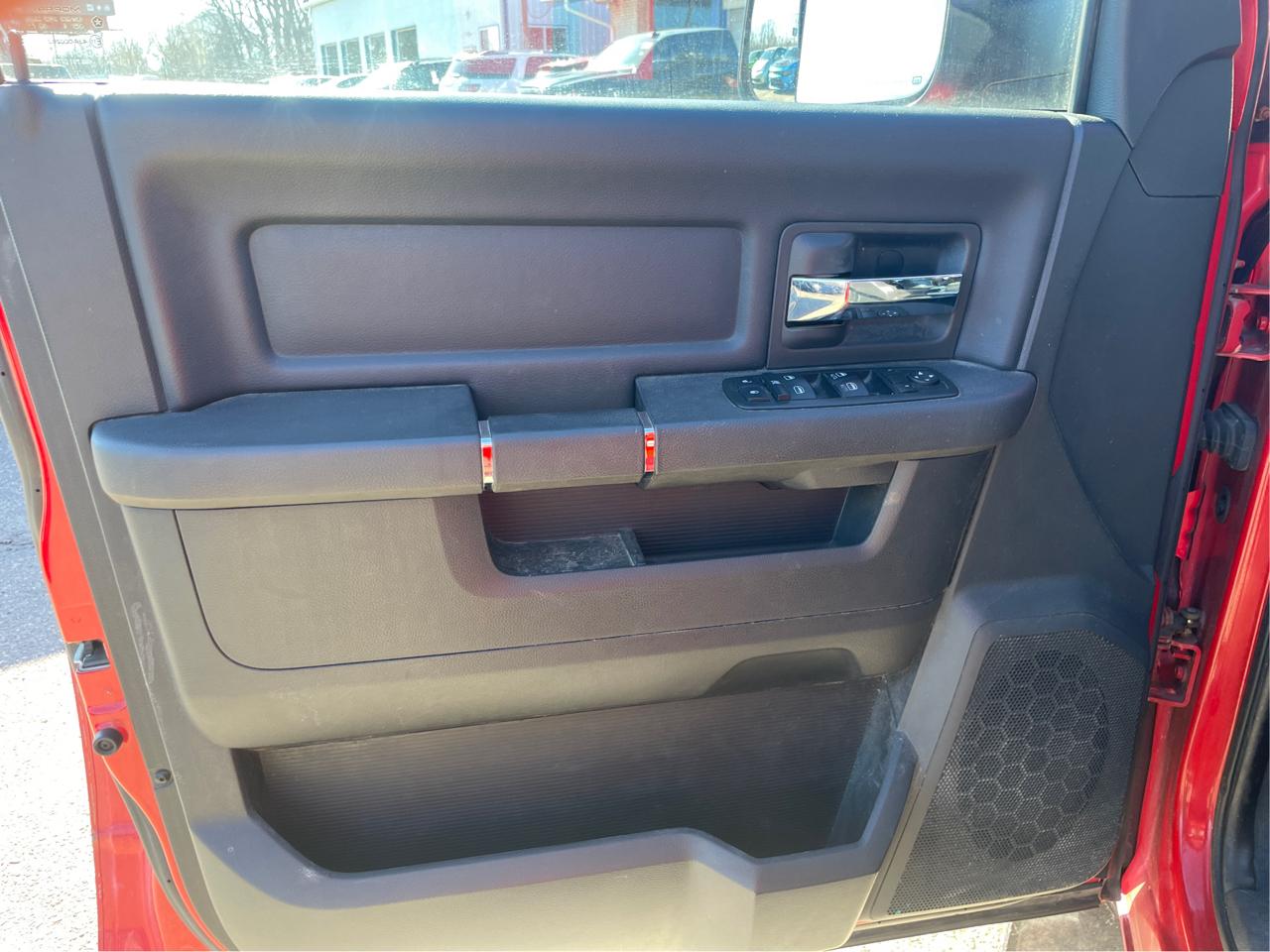 RAM 1500 Sport Quad Cab 4WD 2012