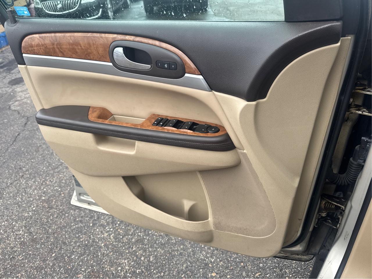 Buick Enclave Leather FWD 2012