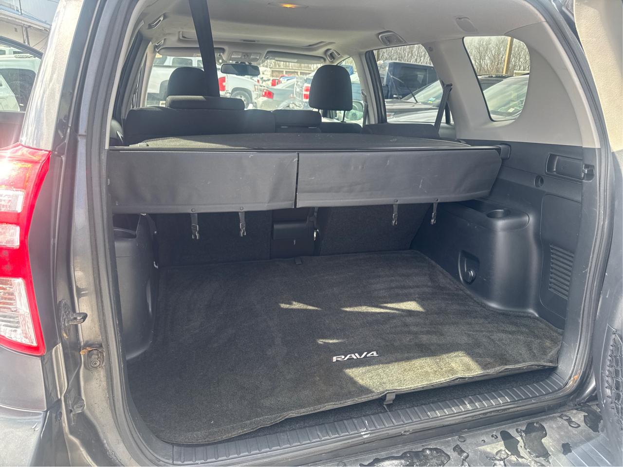 Toyota RAV4 Sport I4 4WD 2011