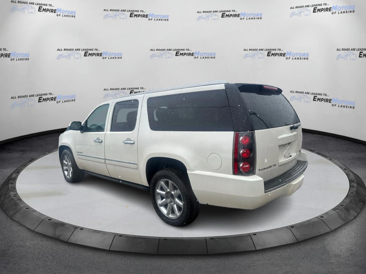 GMC Yukon Denali XL 4WD 2013