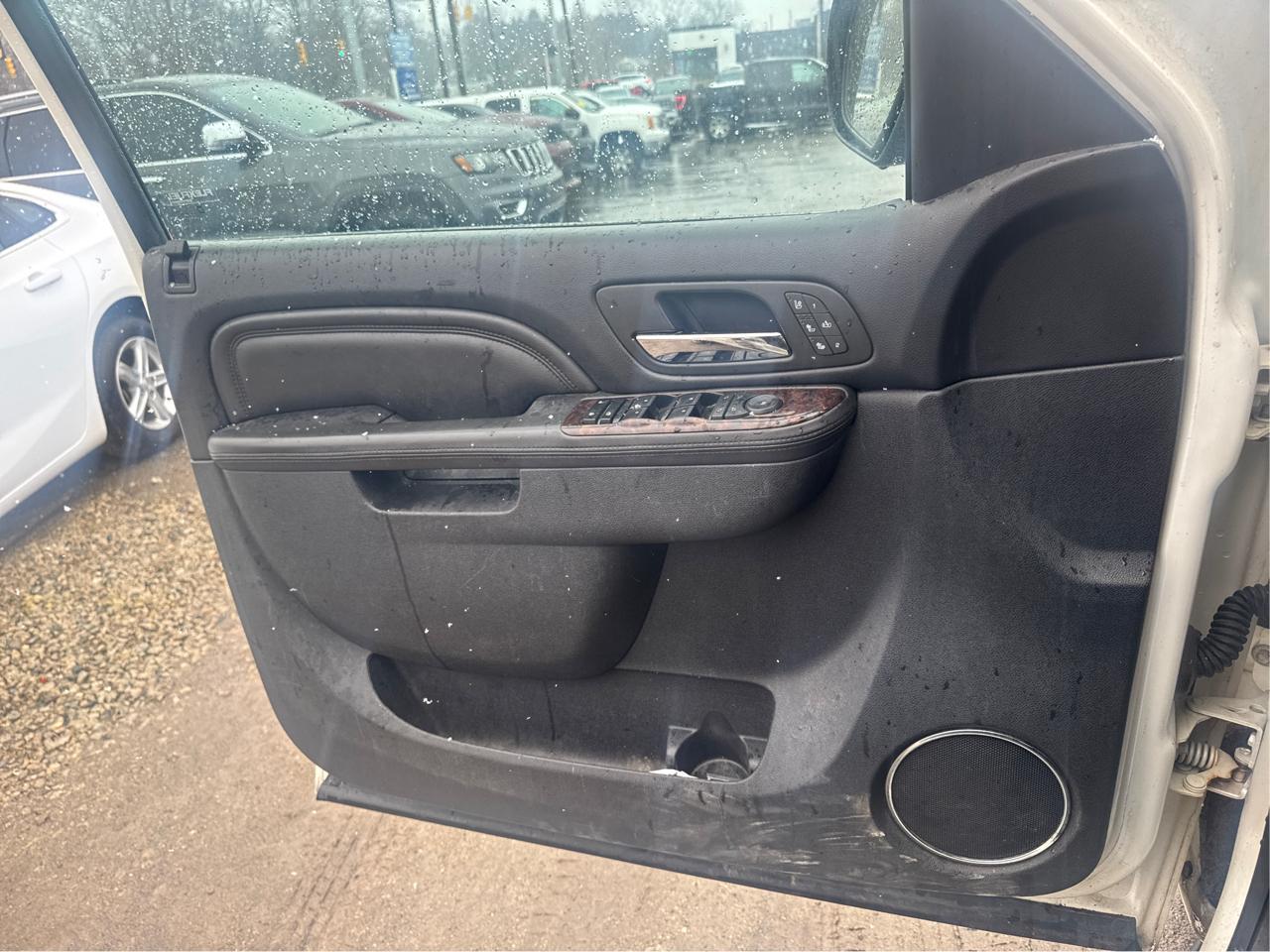 GMC Yukon Denali XL 4WD 2013