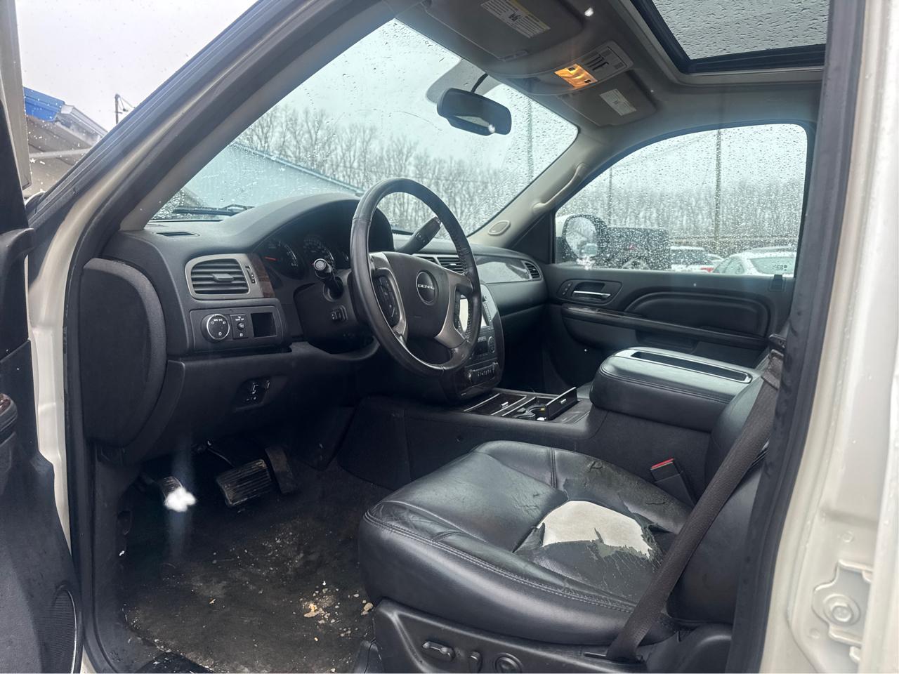 GMC Yukon Denali XL 4WD 2013