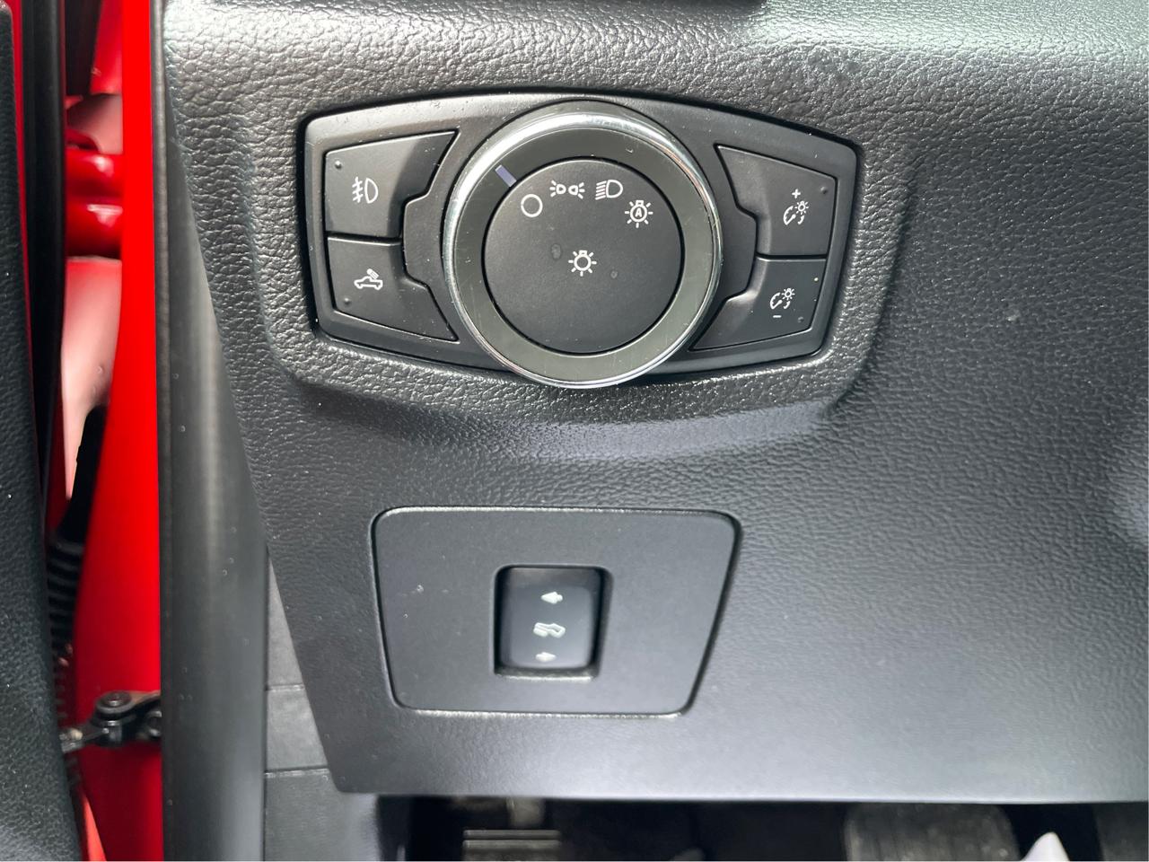 Ford F-150 Lariat SuperCab 8-ft. 4WD 2016