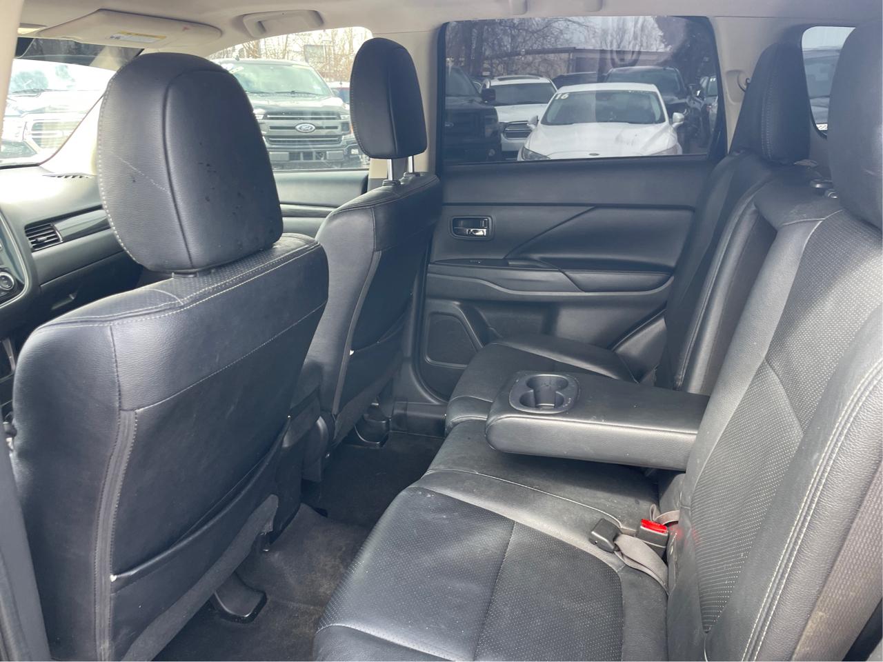 Mitsubishi Outlander SEL AWD 2018