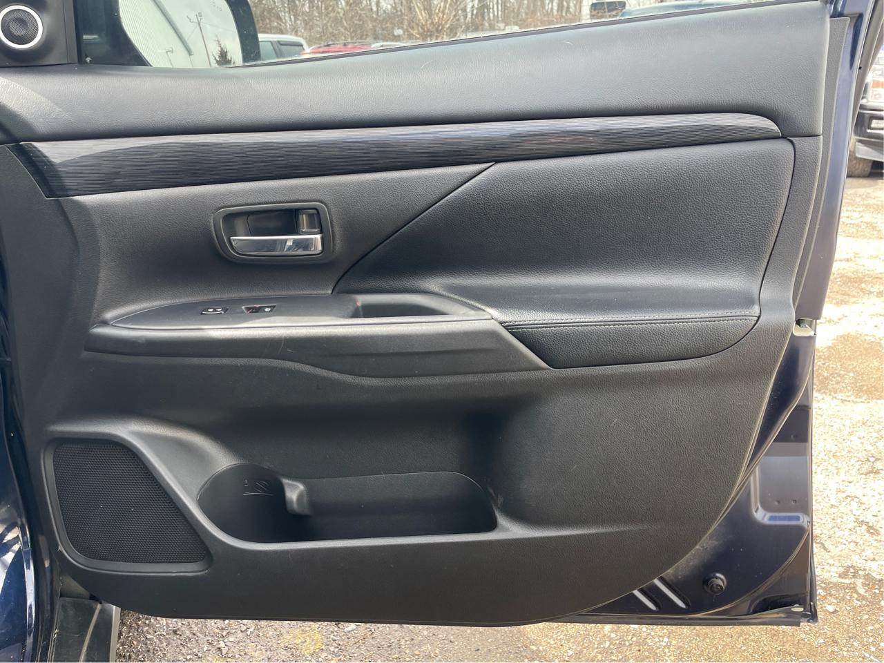 Mitsubishi Outlander SEL AWD 2018