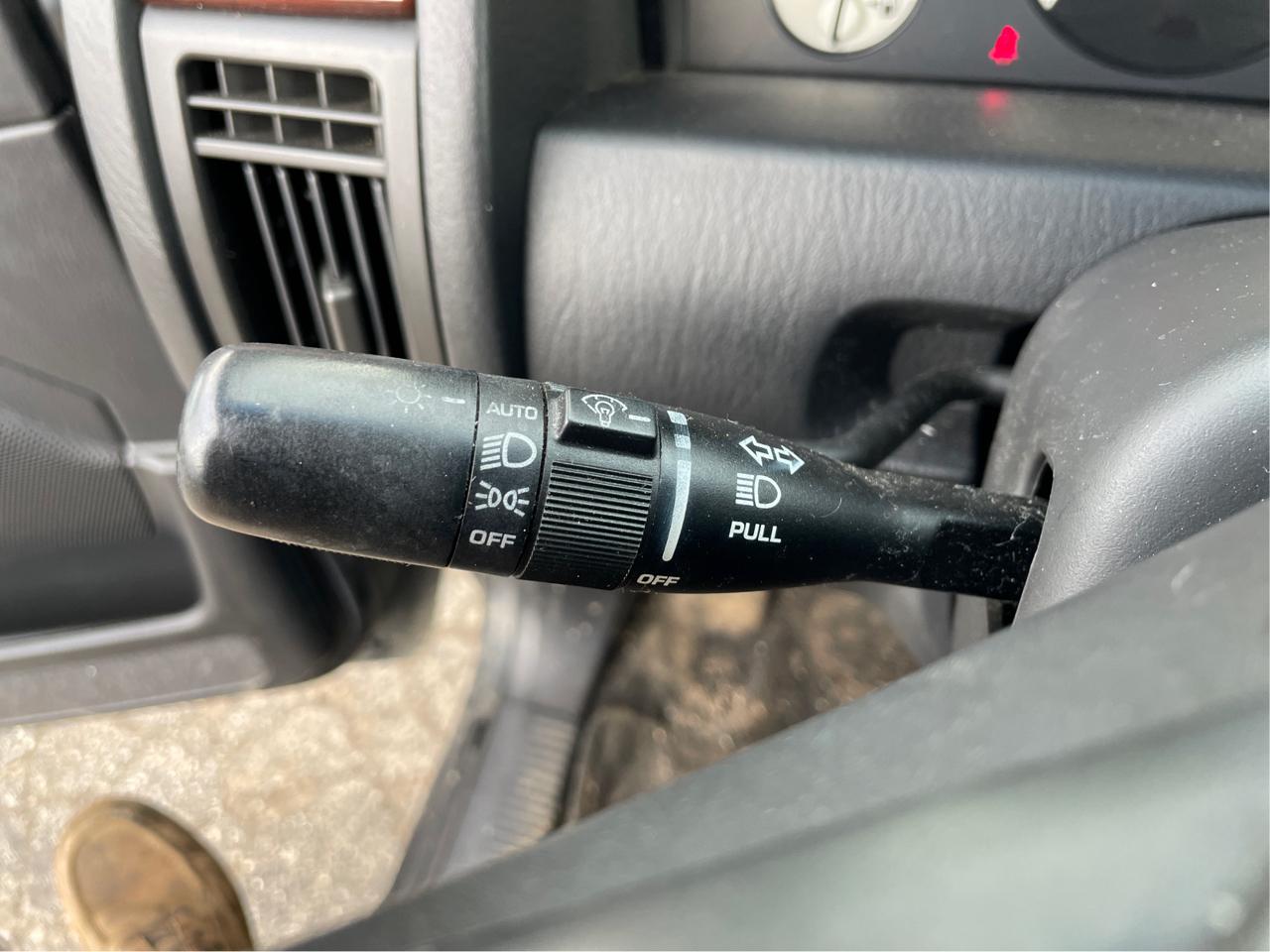 Jeep Grand Cherokee Overland 4WD 2004