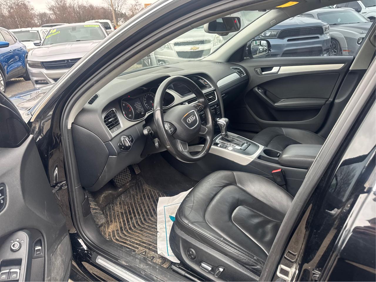 Audi A4 2.0T Sedan quattro Tiptronic 2013