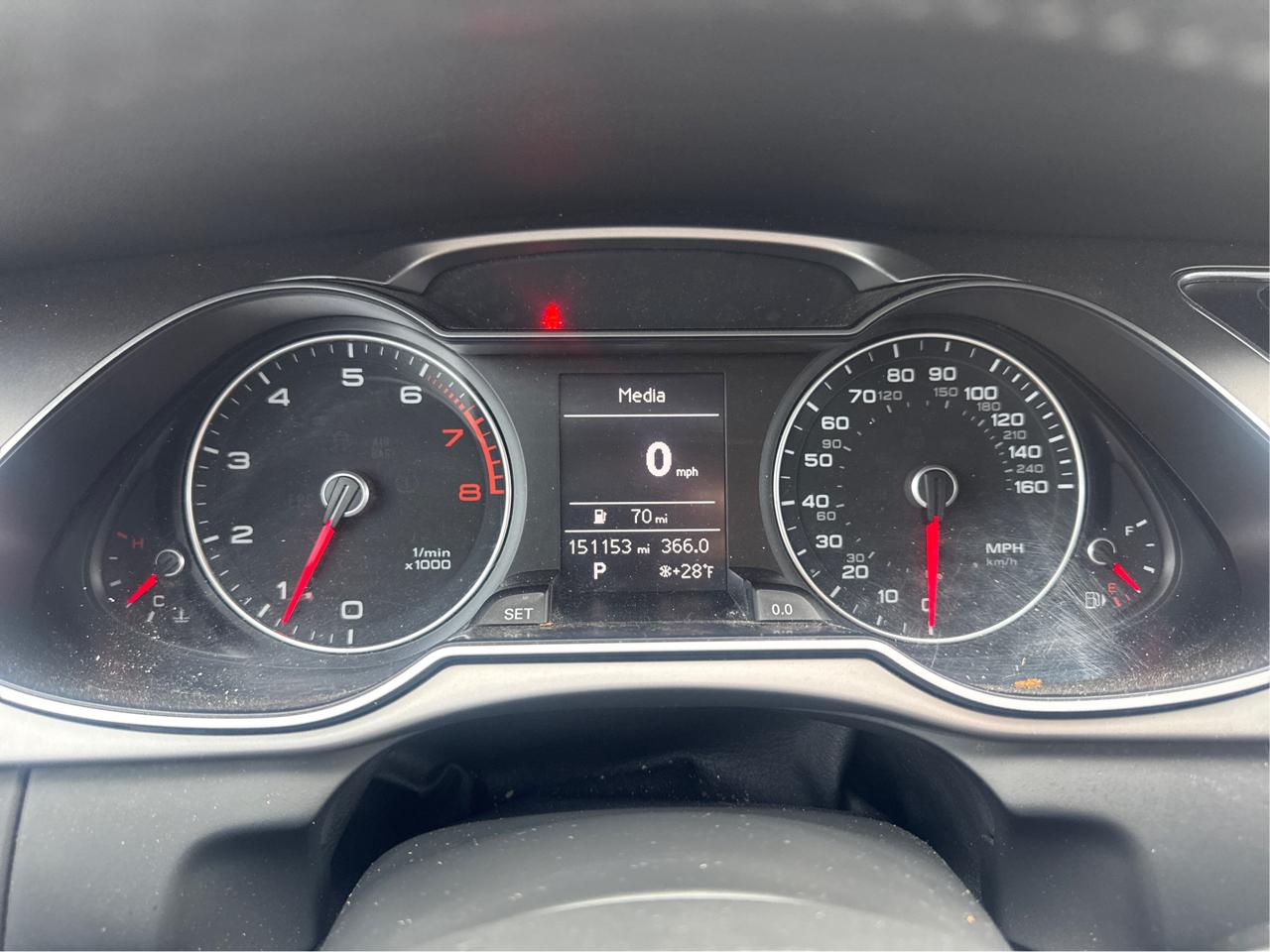 Audi A4 2.0T Sedan quattro Tiptronic 2013