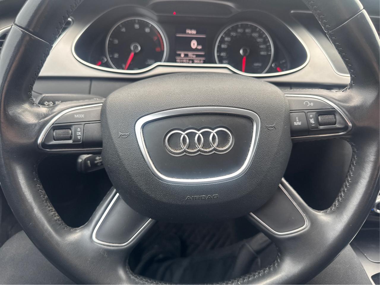 Audi A4 2.0T Sedan quattro Tiptronic 2013
