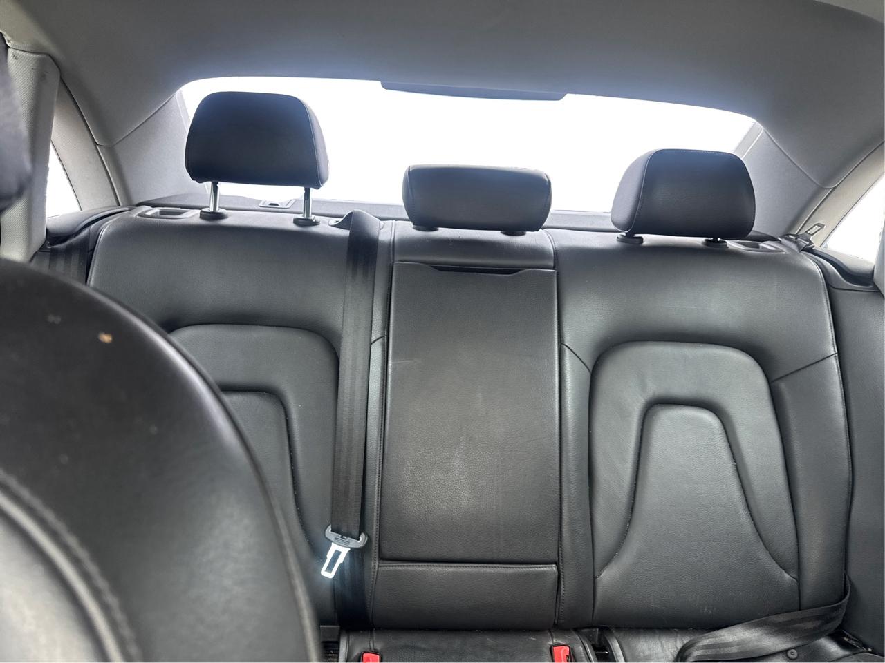 Audi A4 2.0T Sedan quattro Tiptronic 2013