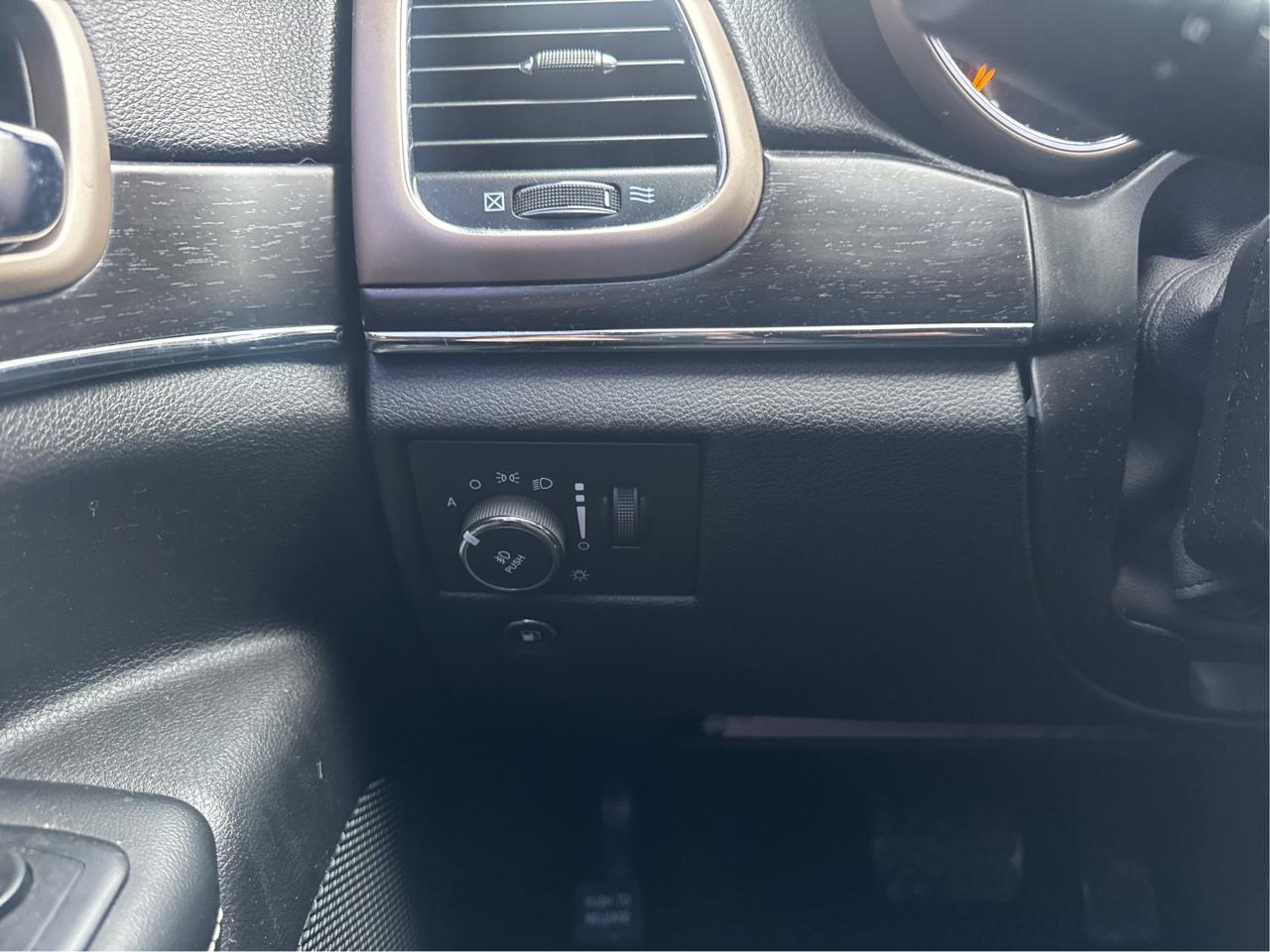 Jeep Grand Cherokee Limited 4WD 2015