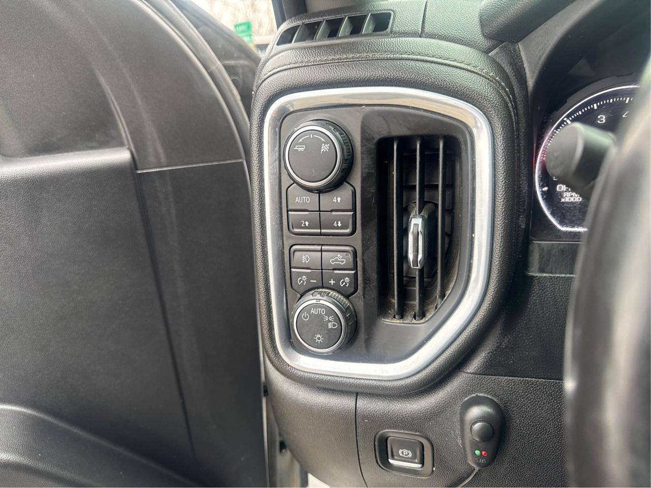 Chevrolet Silverado 1500 LT Trail Boss Crew Cab 4WD 2019