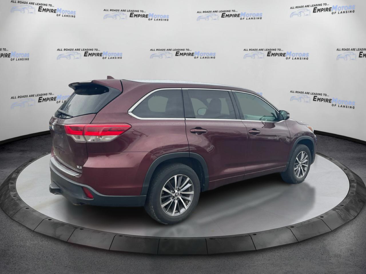 Toyota Highlander SE FWD V6 2017