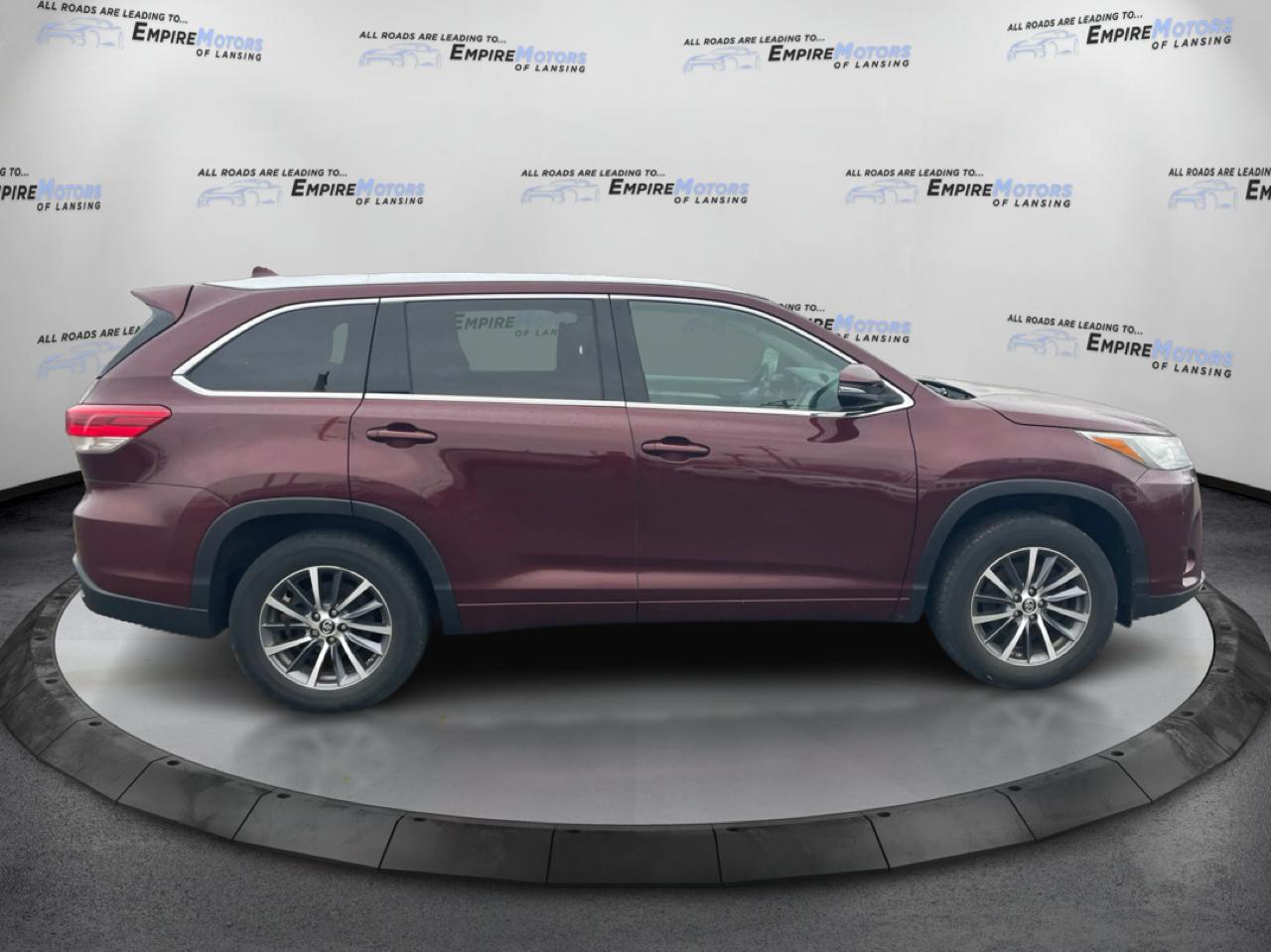 Toyota Highlander SE FWD V6 2017