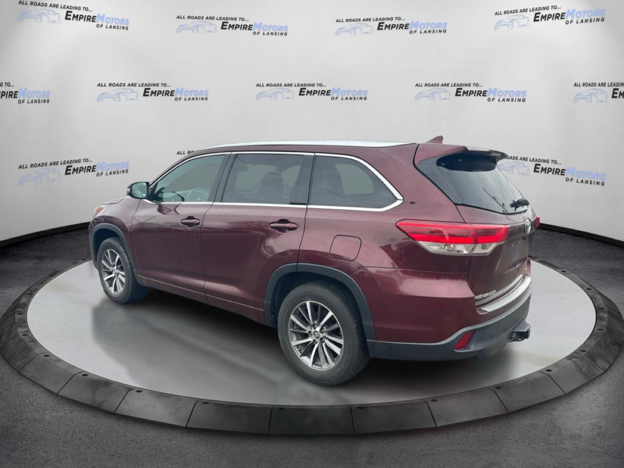 Toyota Highlander SE FWD V6 2017