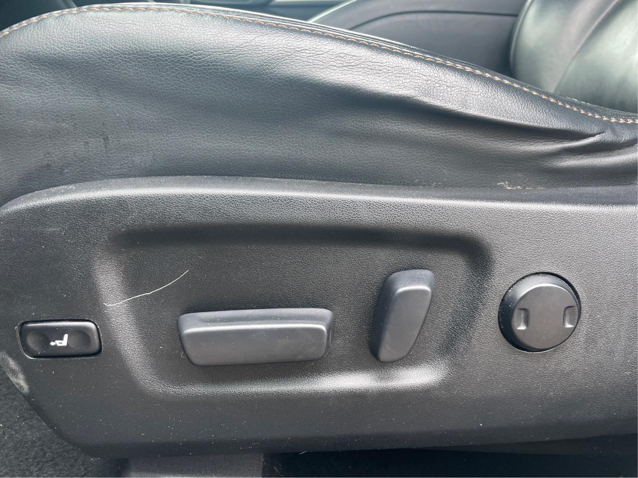 Toyota Highlander SE FWD V6 2017