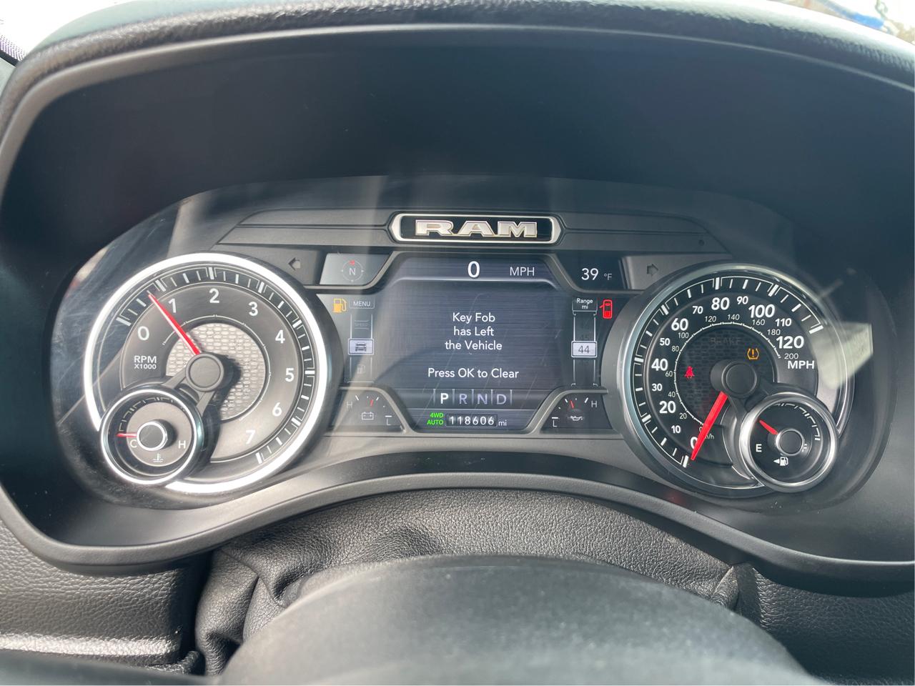 RAM 1500 Big Horn Crew Cab SWB 4WD 2019