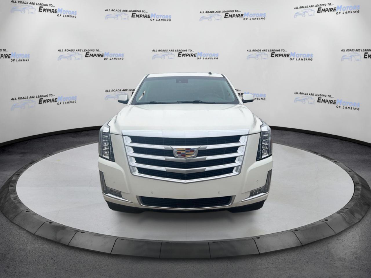 Cadillac Escalade Luxury 4WD 2015