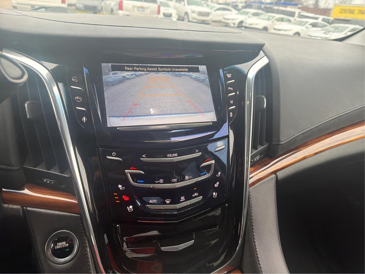 Cadillac Escalade Luxury 4WD 2015