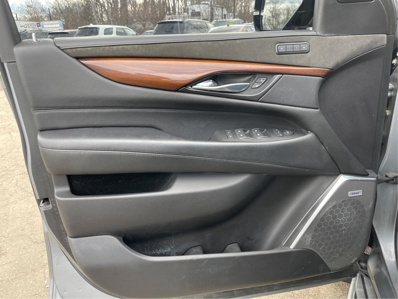 Cadillac Escalade Luxury 4WD 2019