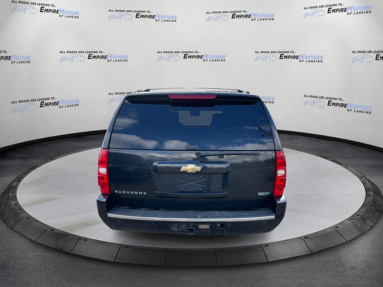 Chevrolet Suburban LTZ 1500 4WD 2011