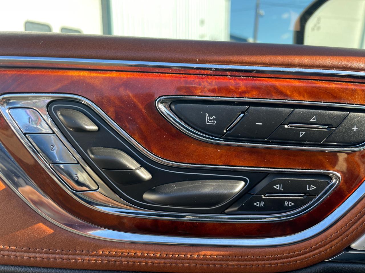 Lincoln Continental Black Label AWD 2017