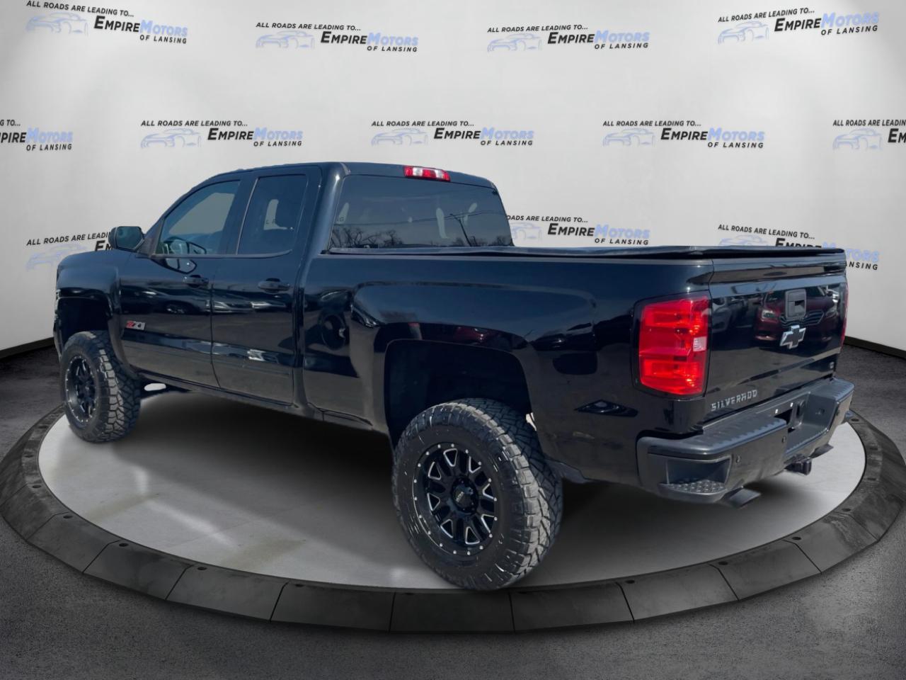 Chevrolet Silverado 1500 1LT Crew Cab 4WD 2017