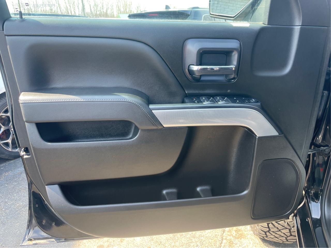 Chevrolet Silverado 1500 1LT Crew Cab 4WD 2017