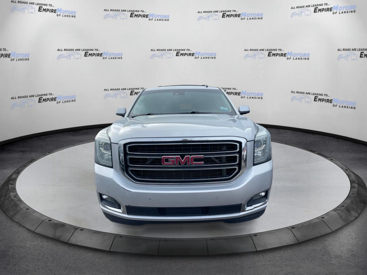 GMC Yukon XL SLT 1/2 Ton 4WD 2015