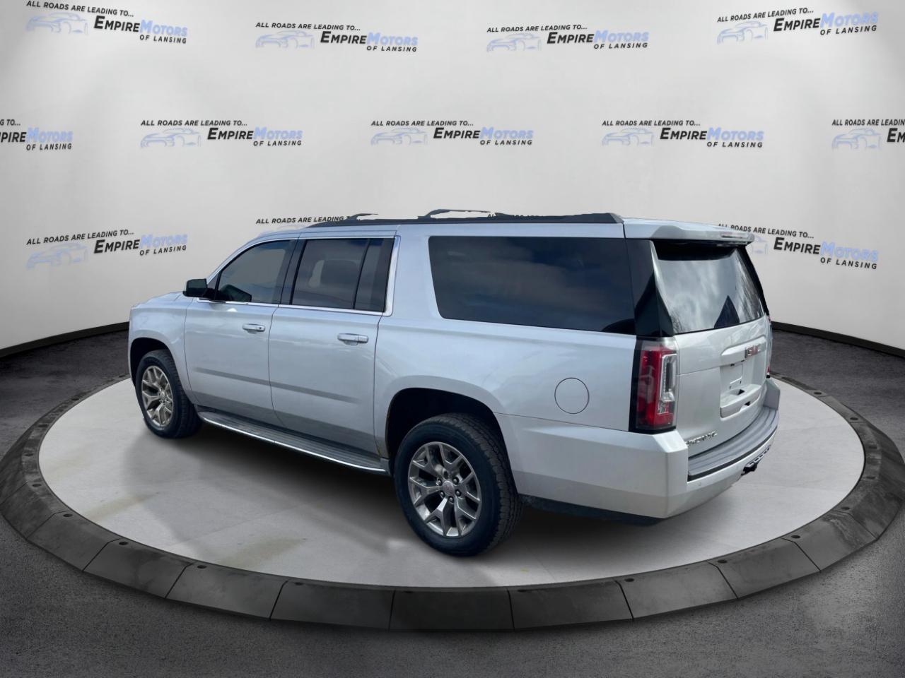 GMC Yukon XL SLT 1/2 Ton 4WD 2015