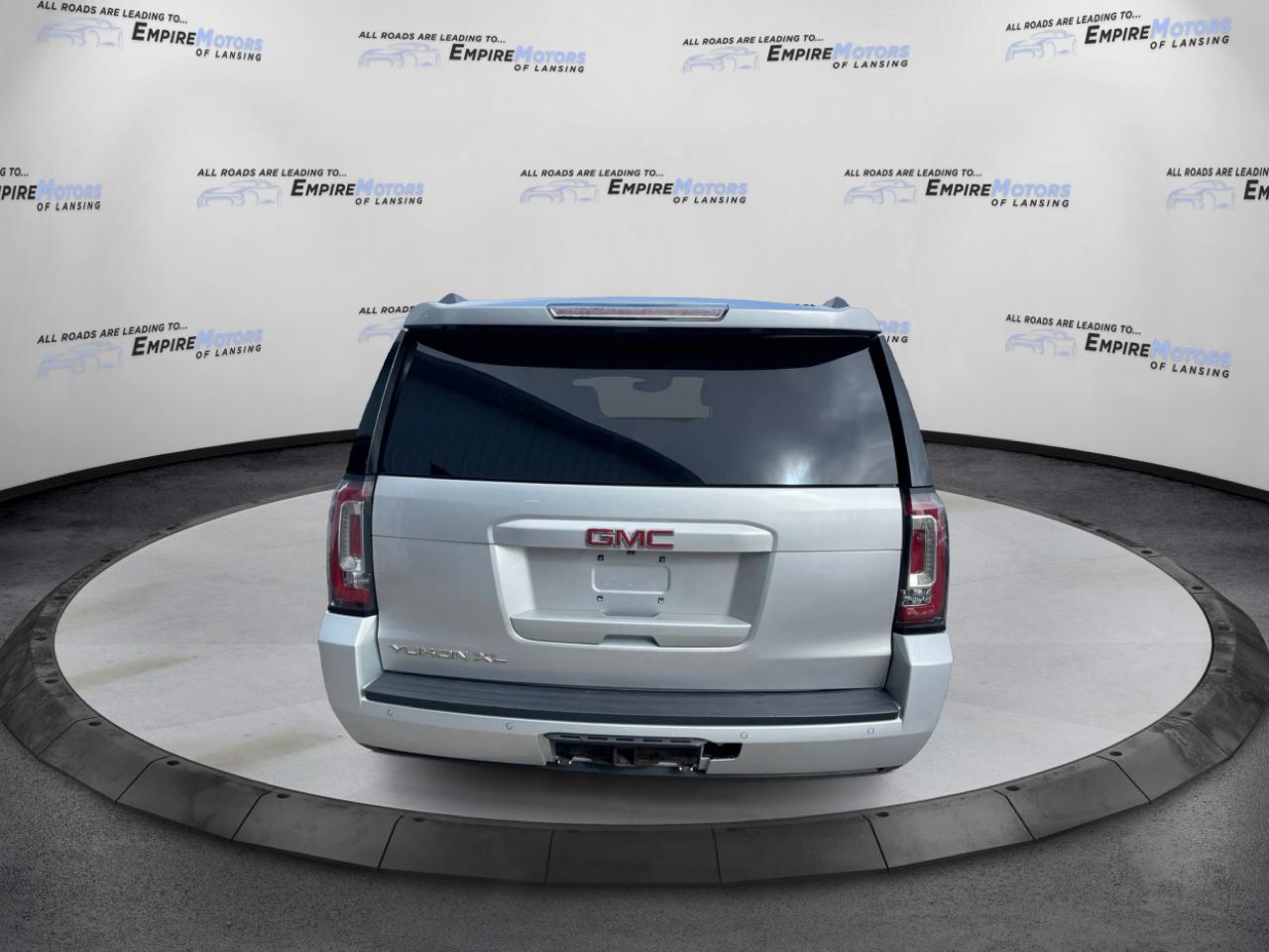 GMC Yukon XL SLT 1/2 Ton 4WD 2015