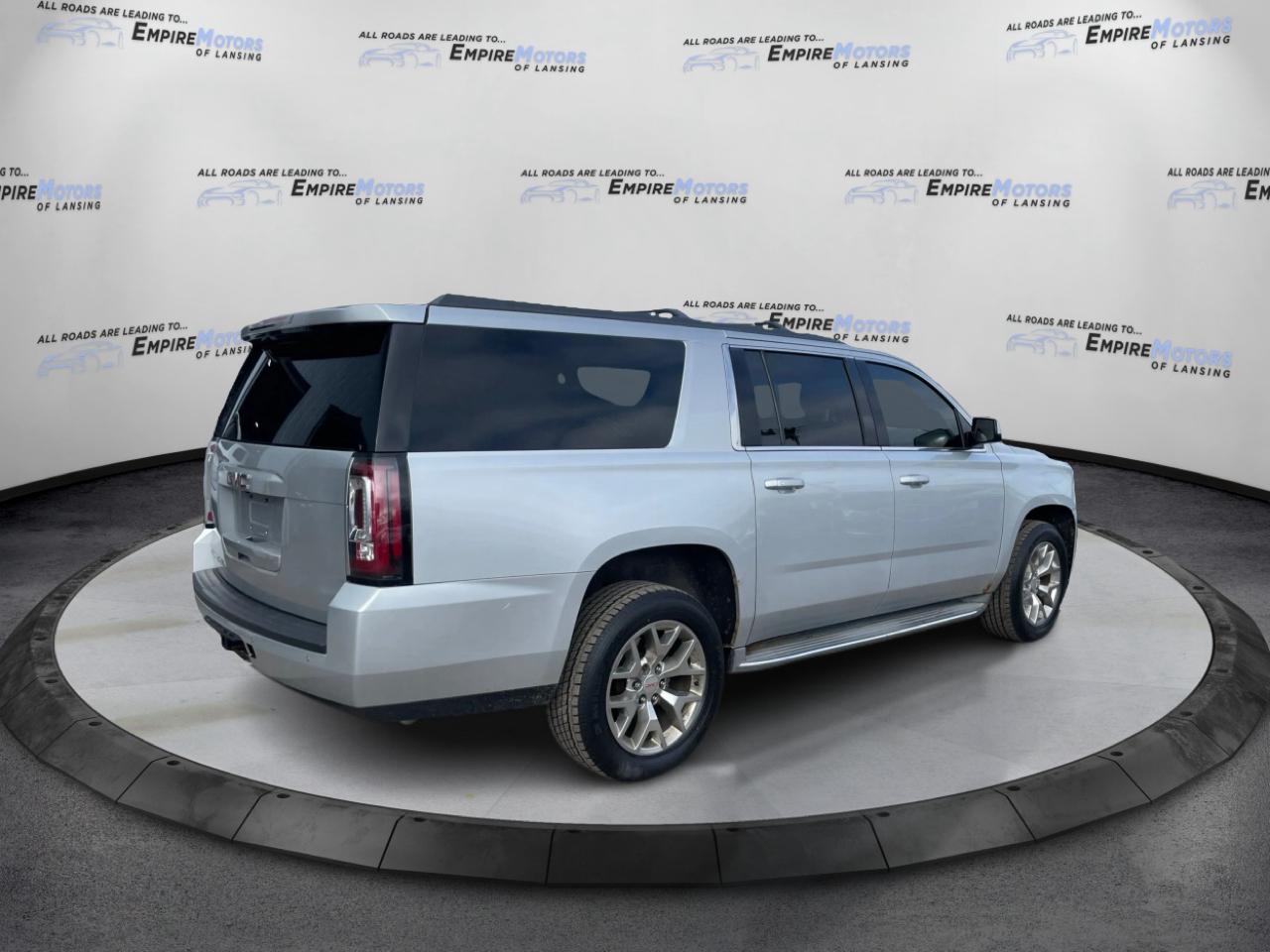 GMC Yukon XL SLT 1/2 Ton 4WD 2015